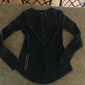 Lululemon long sleeve pullover, size 8.